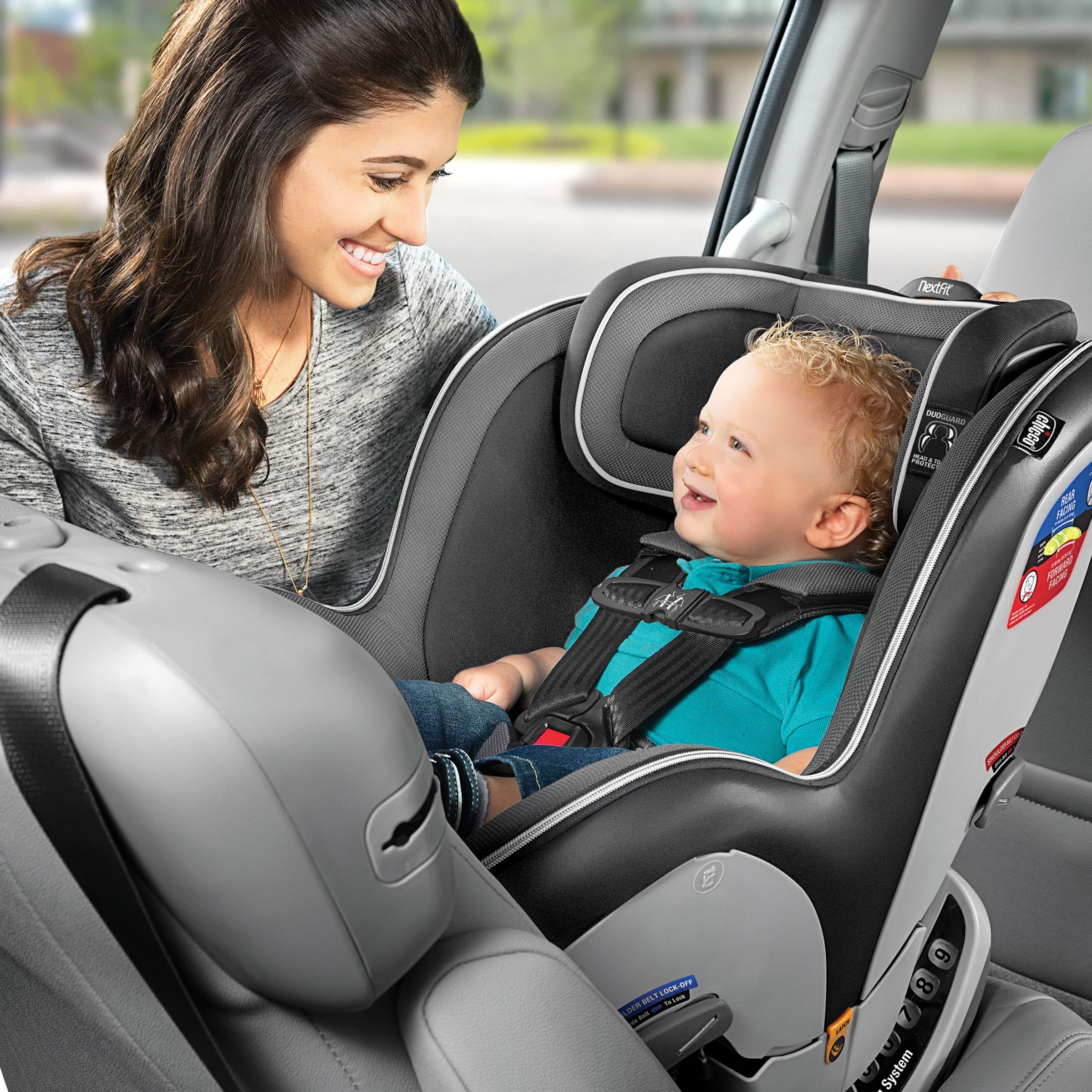 Chicco NextFit Zip Convertible Car Seat | Rear-Facing Seat for Infants 12-40 lbs. | Forward-Facing Toddler Car Seat 25-65 lbs. | Baby Travel Gear | Carbon